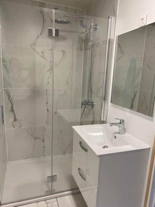 L'Etape Champenoise Apartment Ай-Шампан Екстериор снимка